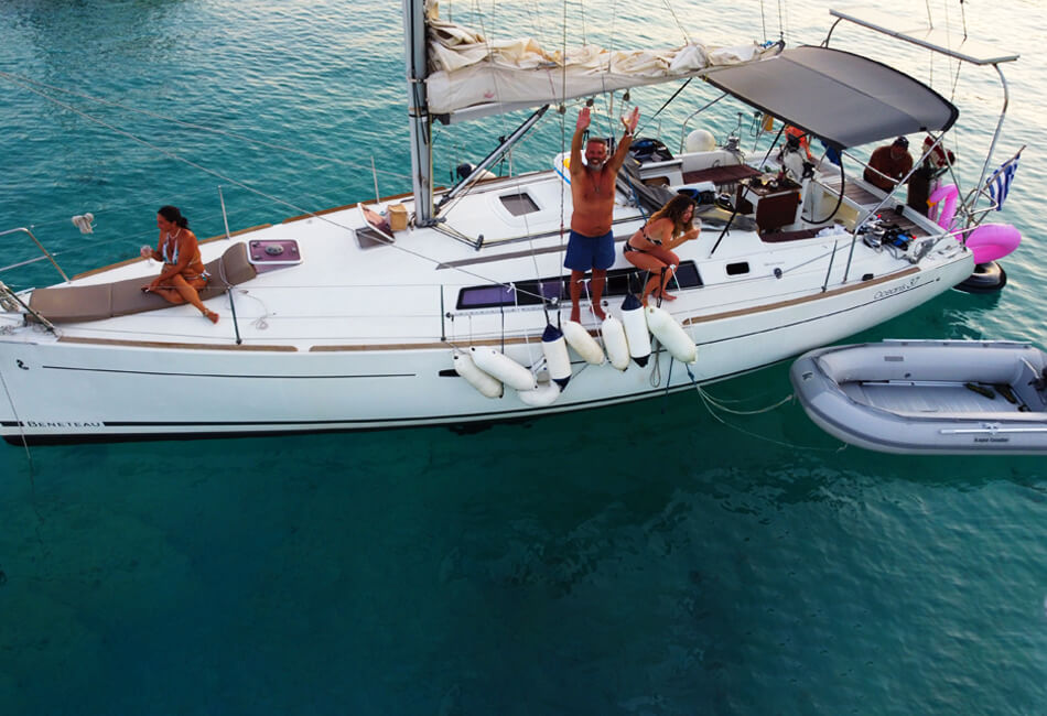 37 ft Oceanis Luxury Yacht 